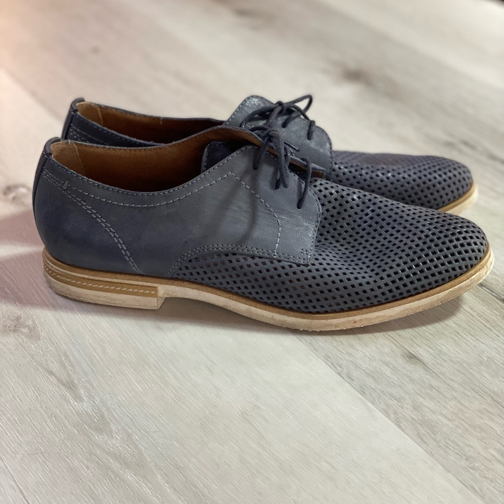 Tamaris Perforated Leather Oxford Lace Up Shoes, Blueish Gray, Size 40 - Picture 6 of 9
